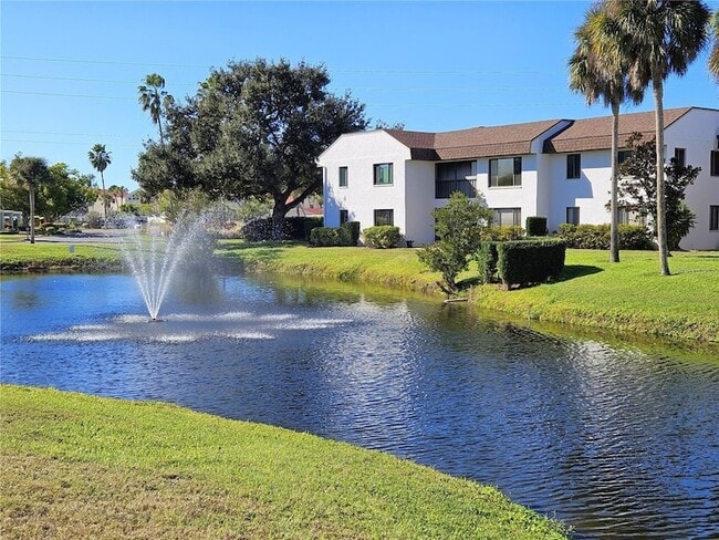 Building Photo - 812 Capri Isles Blvd