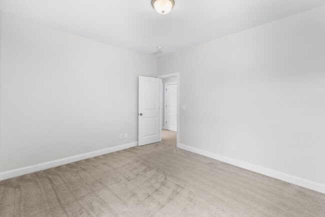 Building Photo - 1416 Sabino Dr