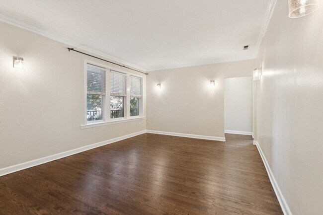 Building Photo - 5955 N Winthrop Ave
