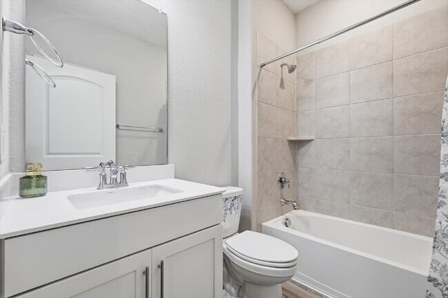 Building Photo - 4 Bed, 3 bath and 1 flex room in the heart of Anna Town Square.
