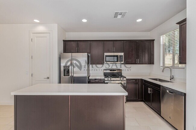 Building Photo - 42281 W Ramirez Dr