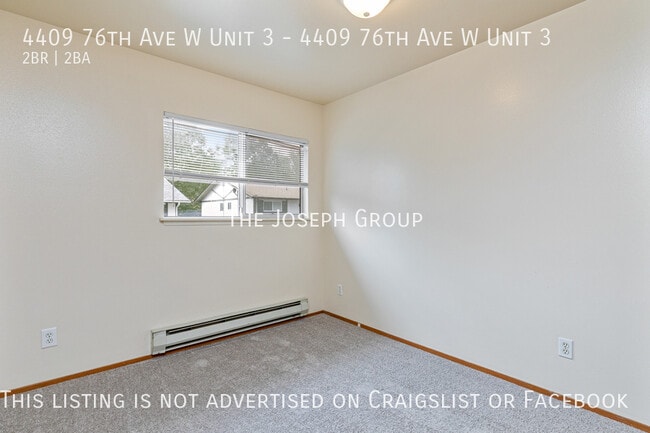 Building Photo - Spacious 2 bed/1.5 bath in University Place