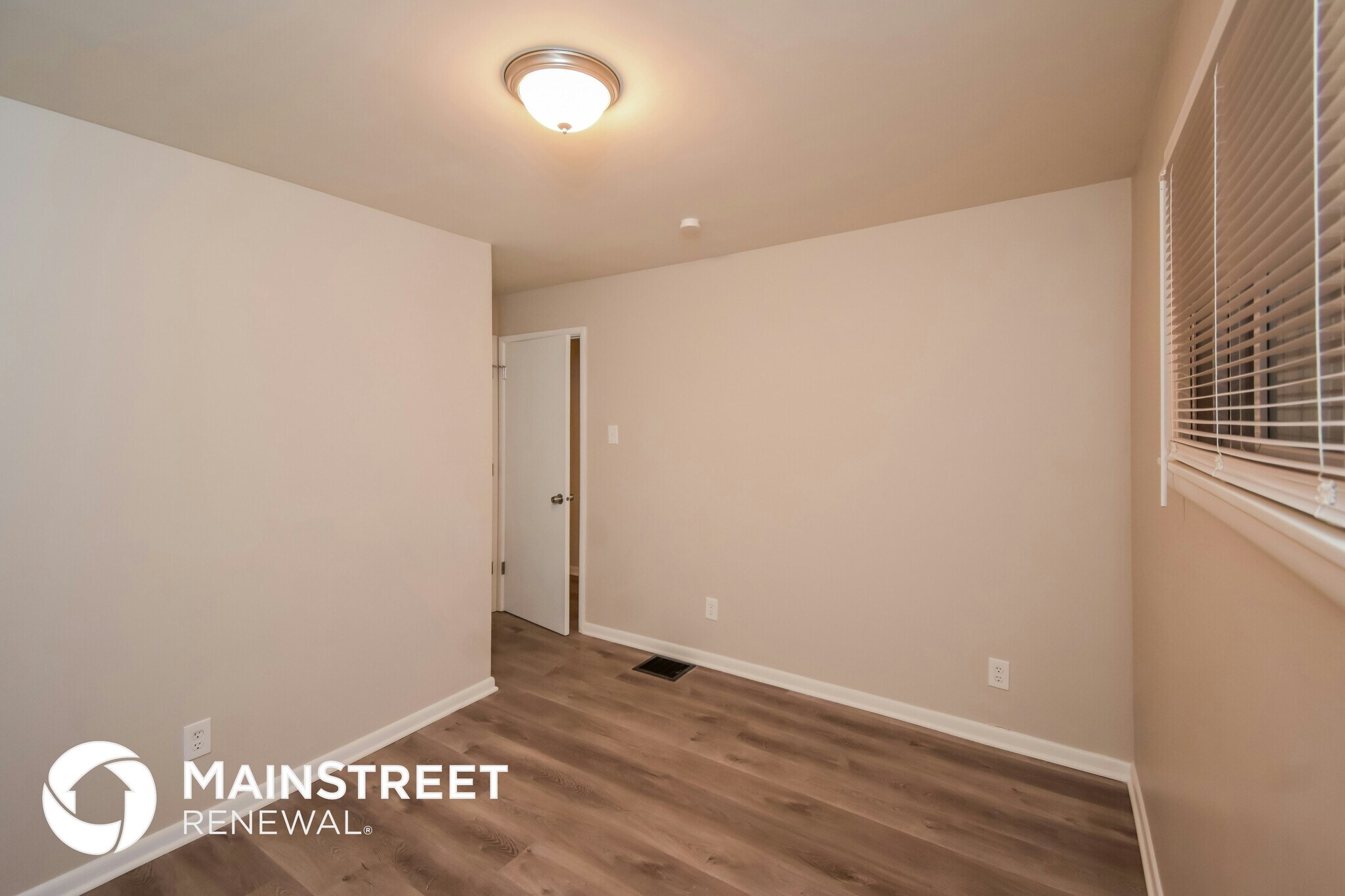 Building Photo - 5234 E 20th St