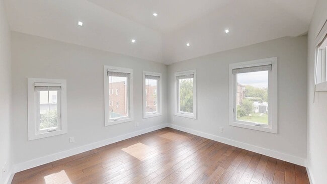 Building Photo - 93 Skidmore Ln