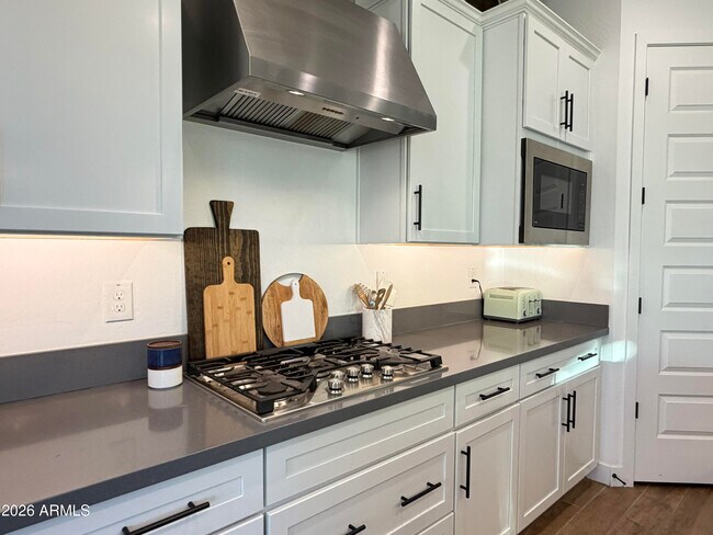 Building Photo - 10849 E Thunderbolt Ave