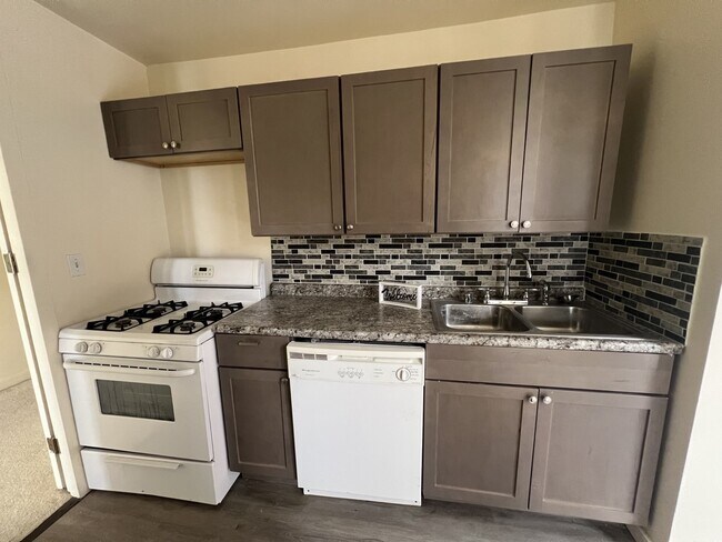 Building Photo - 6700 S South Shore Dr