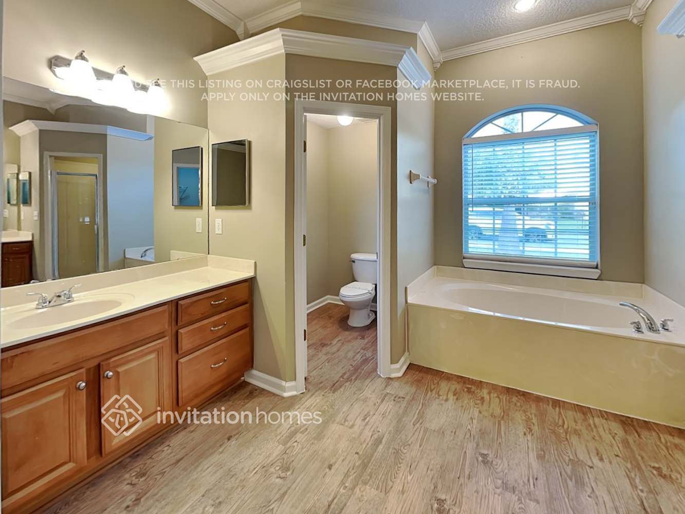 Building Photo - 13928 Fish Eagle Dr E