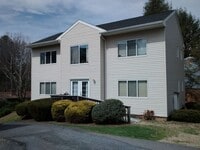 Building Photo - Sarah's Run Apartments