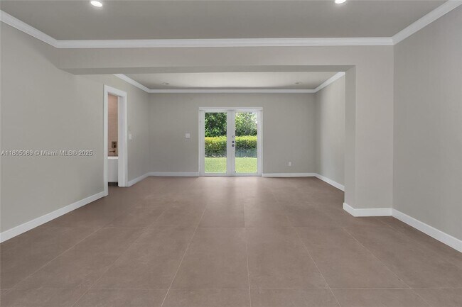 Building Photo - 8501 SW 54th Ct