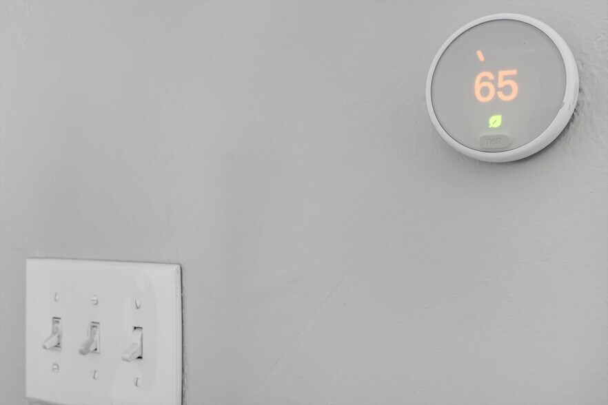 Building Photo - 11 Carriage Lane