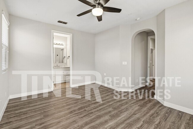 Building Photo - 1839 Dawnelle Way