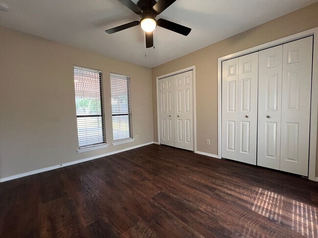 Building Photo - 5318 Crossridge Dr