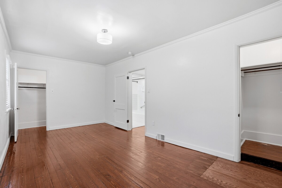 Building Photo - 107 Catskill Ave