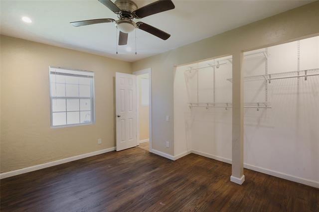 Building Photo - 1004 W Cayuga Dr