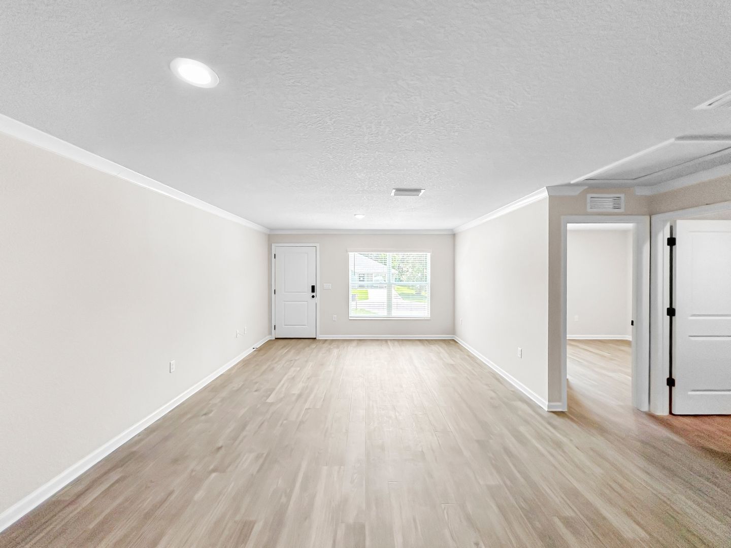 Building Photo - 9368 N Peachtree Way
