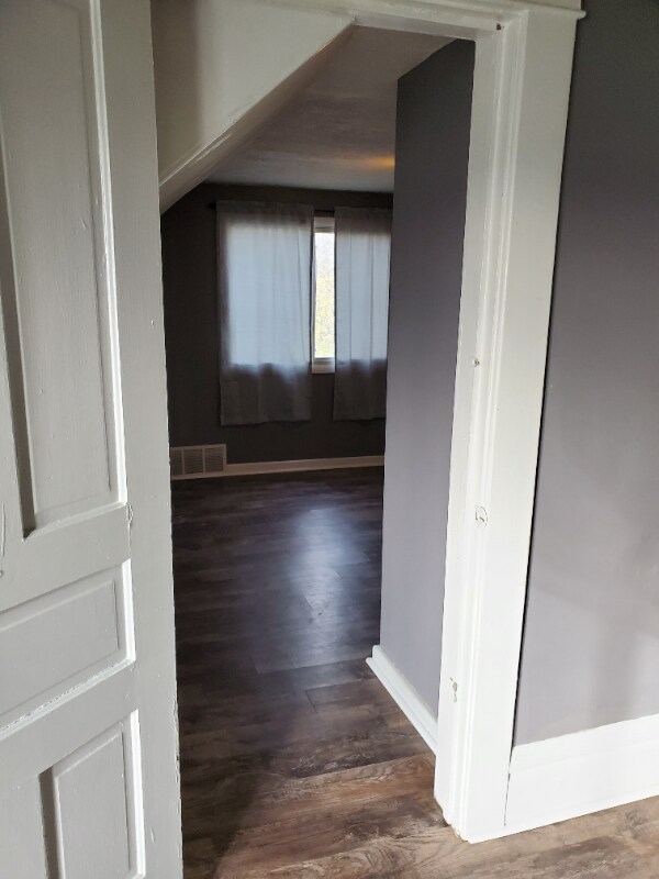 Building Photo - 548 Beech St