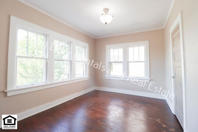 Building Photo - Now available 3 bedroom home