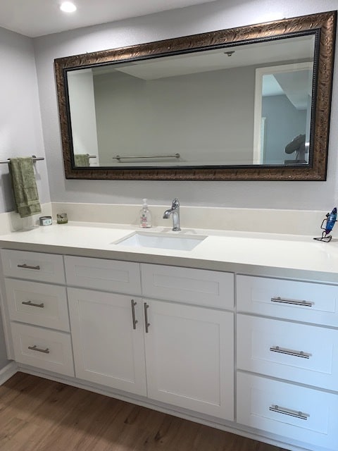 Building Photo - 230 S Catalina Ave