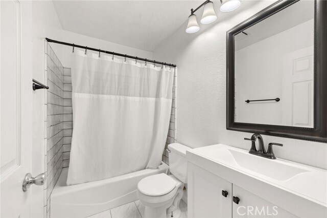 Building Photo - 11462 Brackenfern Ct