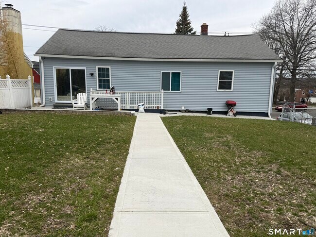 Building Photo - 144 Palisade Ave