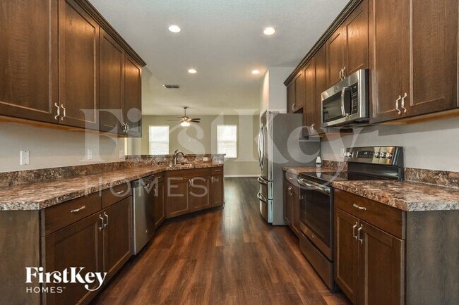 Building Photo - 13140 Laurel Crest Ct