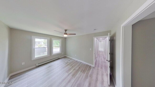Building Photo - 4 Ten Eyck Ave