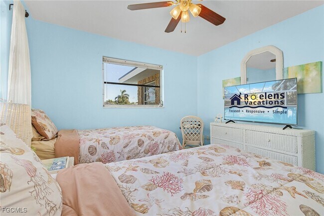 Building Photo - 2823 SE 18th Ave