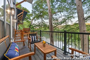 Building Photo - 6789 river