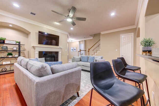 Building Photo - 1147 Sopris Dr