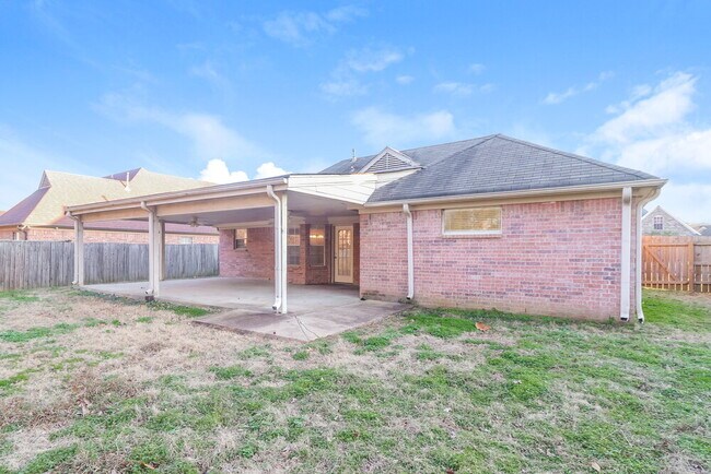 Building Photo - 10790 Wellington Dr