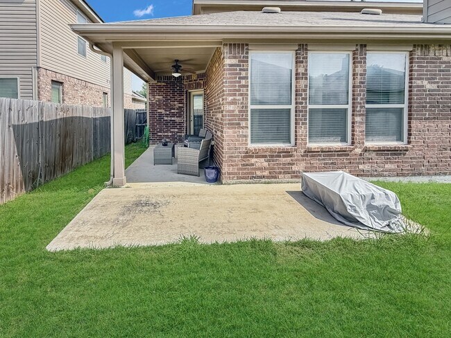 Building Photo - 1313 Zanna Grace Way