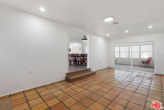 Building Photo - 6739 Garces Ave