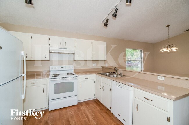 Building Photo - 1454 Marigold Dr