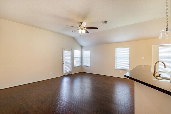 Building Photo - 24807 Lazy Tee Ln