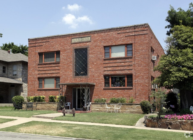 Building Photo - Marimar