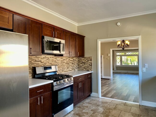 Building Photo - 657 63rd St