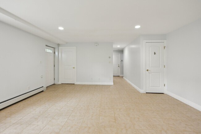 Building Photo - 285 Knox Ave