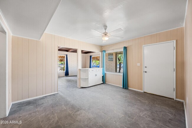 Building Photo - 4019 N 22nd Ave
