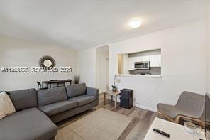 Building Photo - 1450 NE 170th St