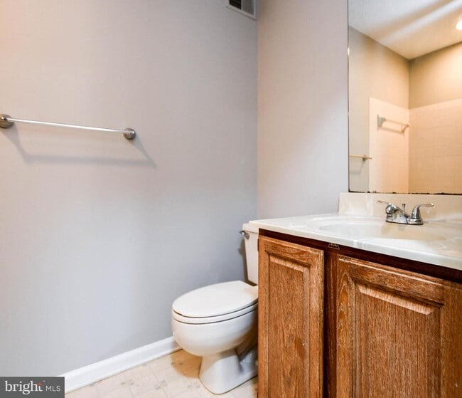 Building Photo - 2156 Commissary Cir