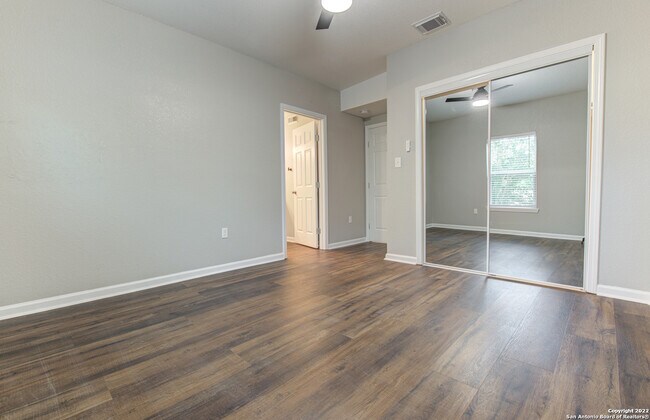 Building Photo - 1824 Montana St
