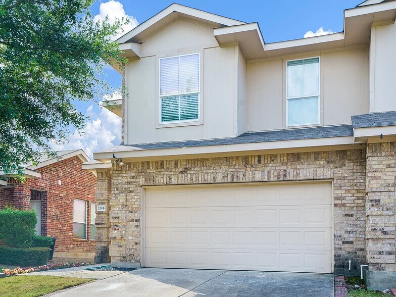 Building Photo - 2166 Stonebrook Ln