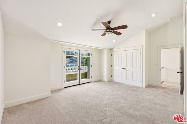 Building Photo - 1633 Voorhees Ave