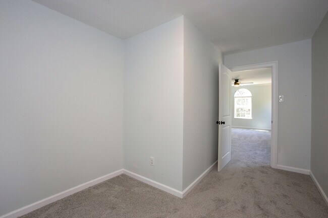 Building Photo - 1508 Mullis Rd