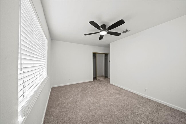 Building Photo - 5023 Hull St