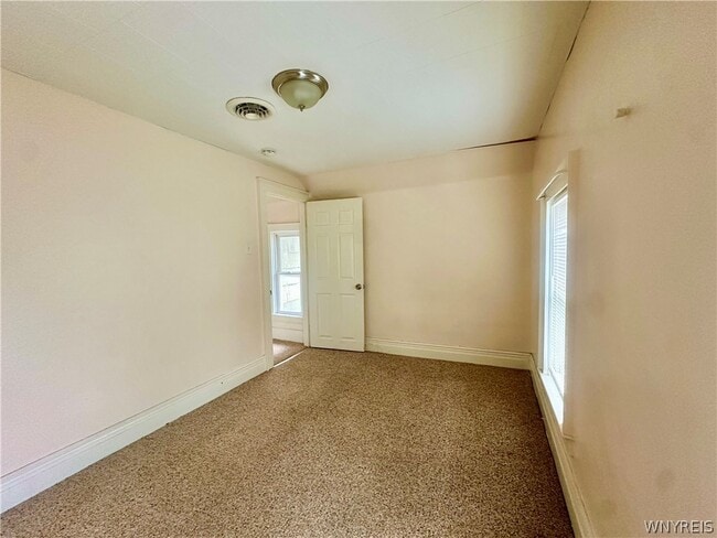 Building Photo - 34 Hayden St