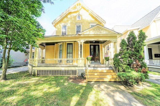 Primary Photo - 247 Meigs St