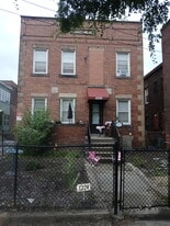 Building Photo - 2220 Murray Hill Rd