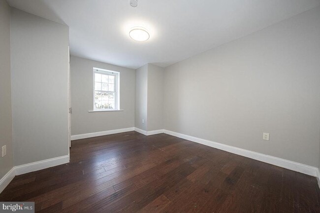 Building Photo - 625 Chelten Hills Dr