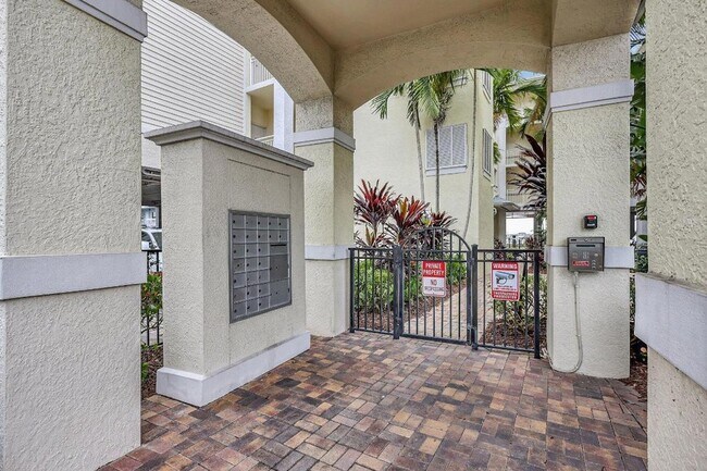 Building Photo - 975 NW Flagler Ave